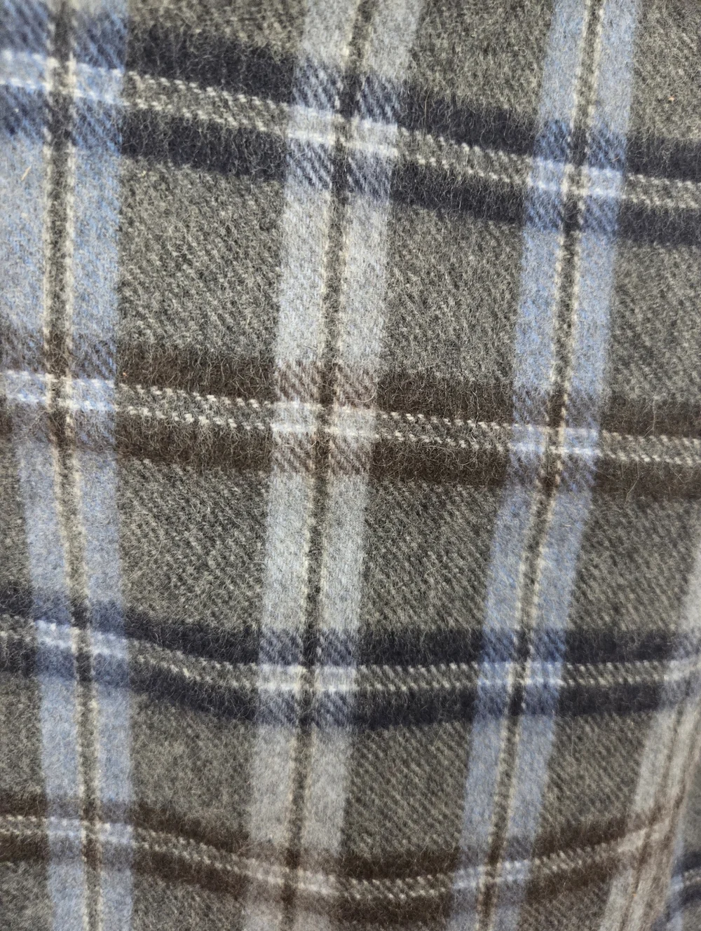 Club Room Gray/Blue Plaid Men's Cashere Scarf - Classic Winter